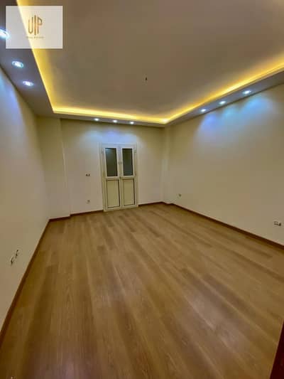 Apartment for sale in Tamr Hana villas, high-end finishing, steps to Wadi Degla Club, Platinum Club, and the Club Street