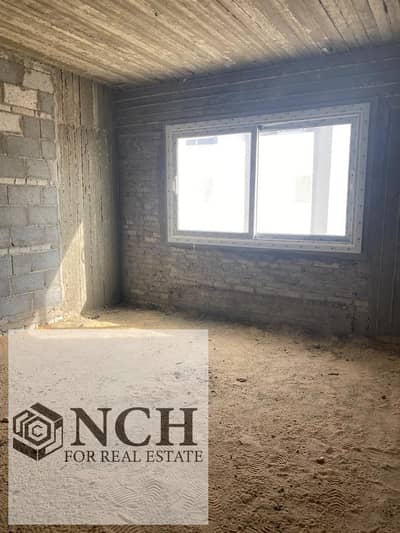 **Spacious Apartment for Sale in Hyde Park – Phase HPR | Open & Double View**  An excellent opportunity to own a spacious **198 sqm apartment