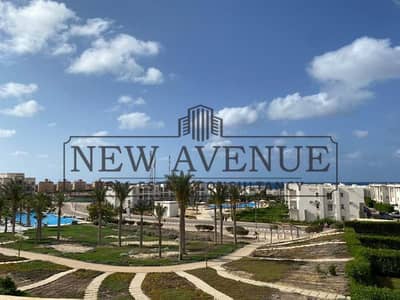 Resale penthouse for sale in Amwaj Sidi Abdel Rahman, prime location on the first terrace, 250m from the beach, full sea view, 150sqm rooftop