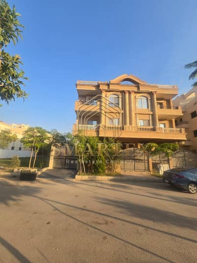 Second floor front apartment 250 sqm clear sea view in a residential villa Shorouk City fourth district west near Heliopolis Club British University