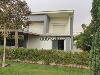 For those who appreciate spaciousness own a 5-bedroom villa directly on the lagoon next to Madinaty near Stone Park Saada Al Patio
