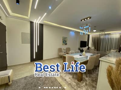 بنتهاوس روف للبيع في فيفث سكوير | لقطة بمساحة 196م | روف 100م | 3 غرف | بالمطبخ والتكييفات | فرصة مميزة