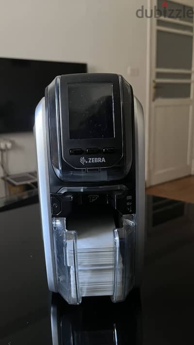 Zebra zc300 مكنيه باعة كروت شخصية