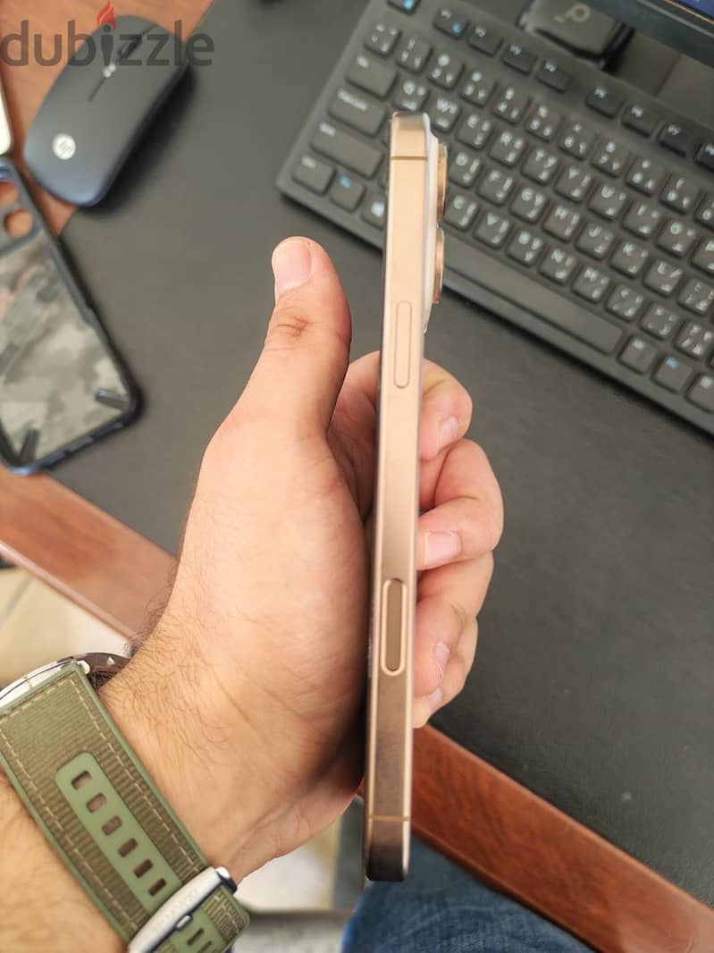 Apple - iPhone 16 Pro Max 2