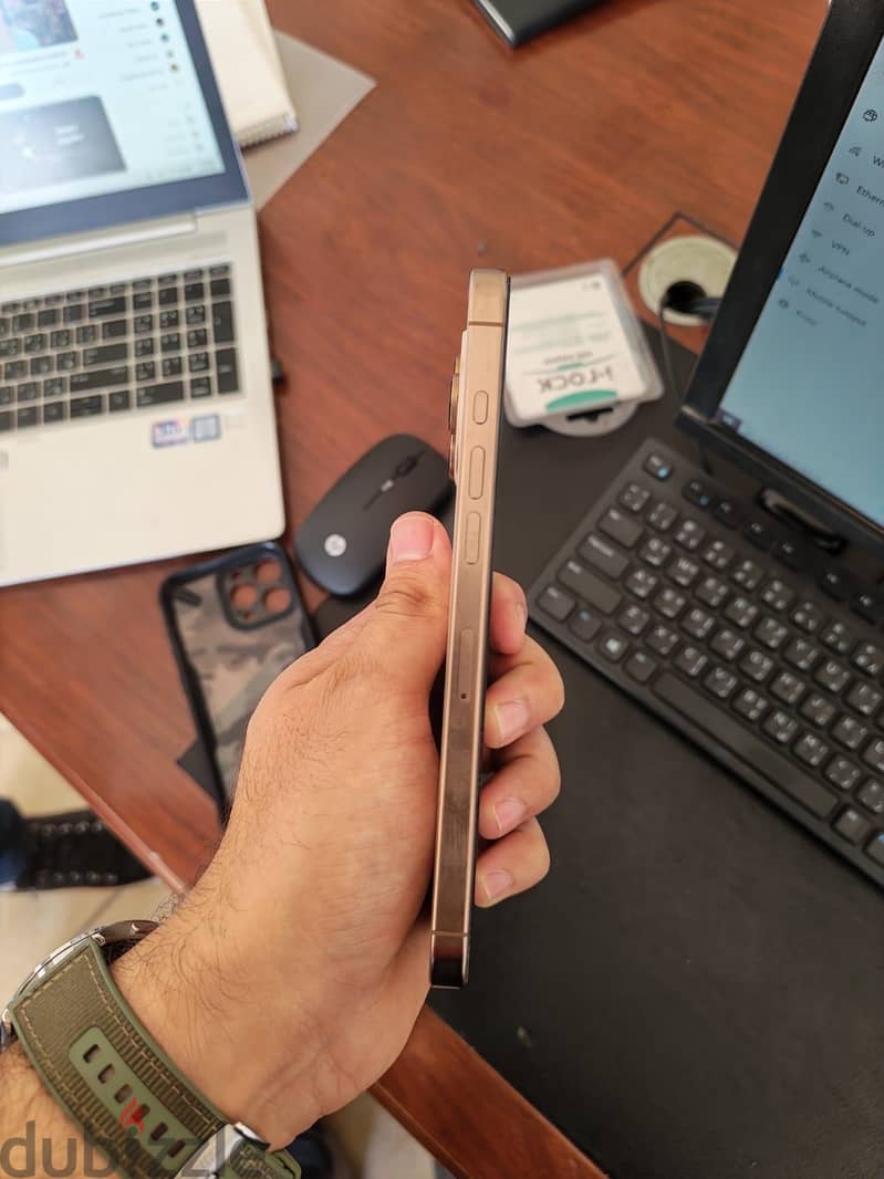 Apple - iPhone 16 Pro Max 3