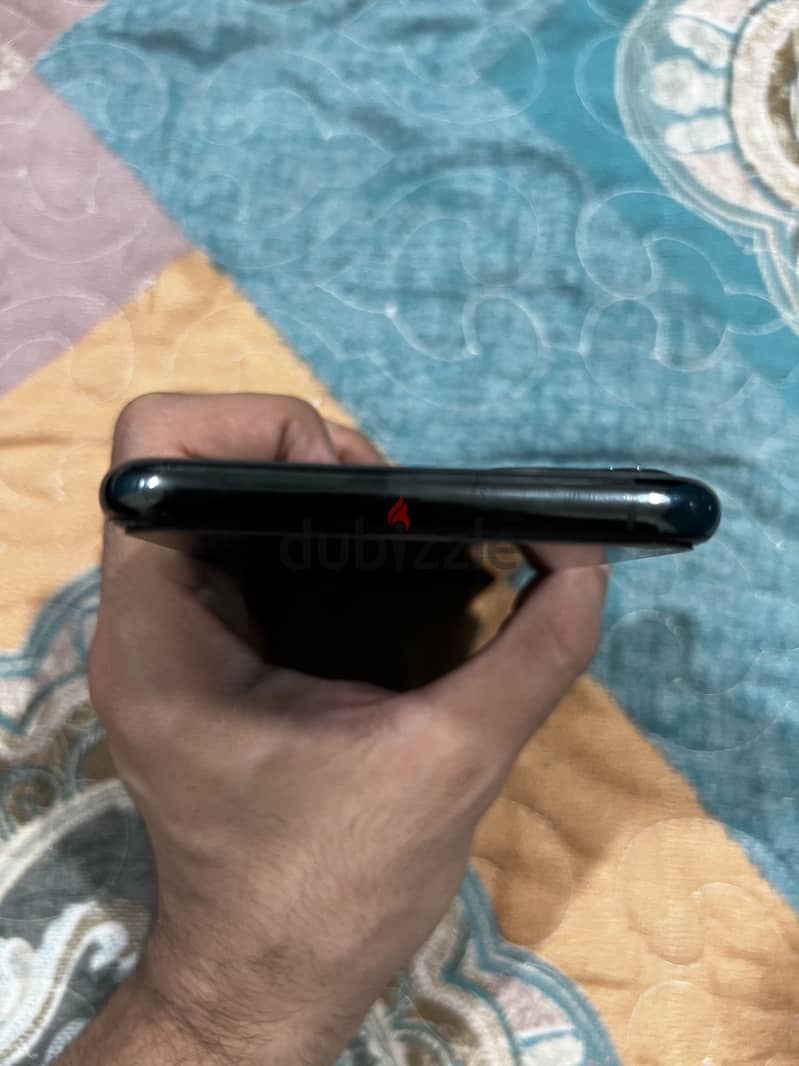 Apple - iPhone 11 Pro Max 3