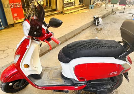 سوتر sym للبيع موديل ٢١  فيدل 3