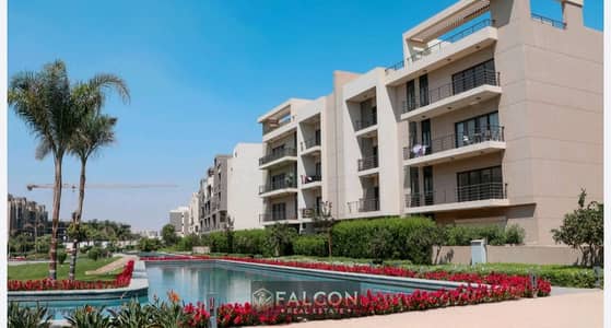 استلم فورا بخصم 30%  شقه ( 170متر+ 115متر Roof ) للبيع  كمبوند المراسم فيفث سكوير Fifth Square التجمع الخامس الجولدن سكوير بجوار بالم هيلز وماونتن فيو