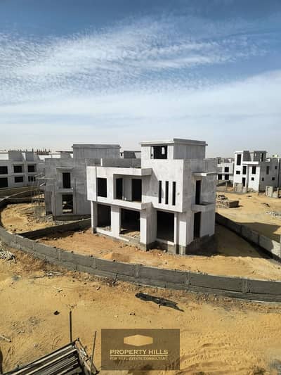فرصة فيلا مستقلة جاهز للمعاينة  في Lake West 2 بسعر لقطة علي وصلة دهشور و امام بيفرلي هيلز