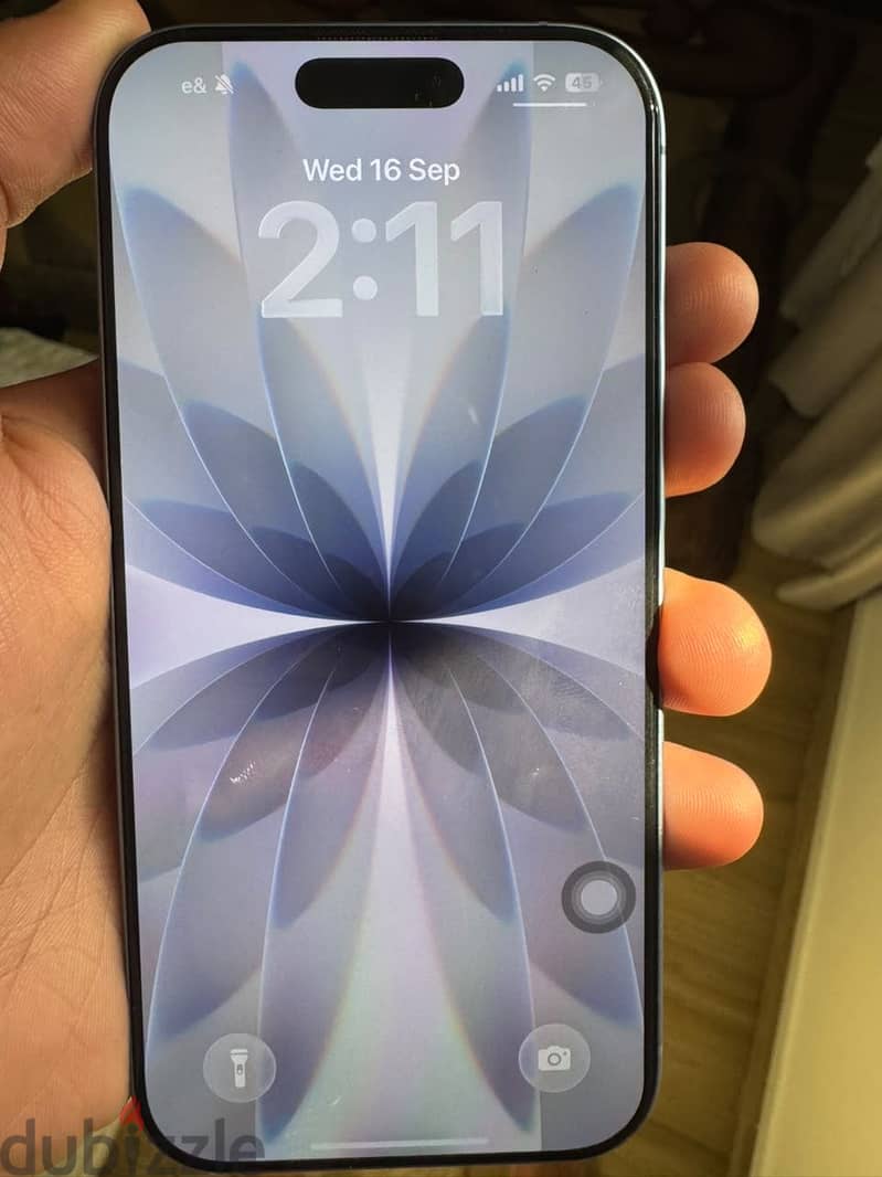 Apple - iPhone 17 4