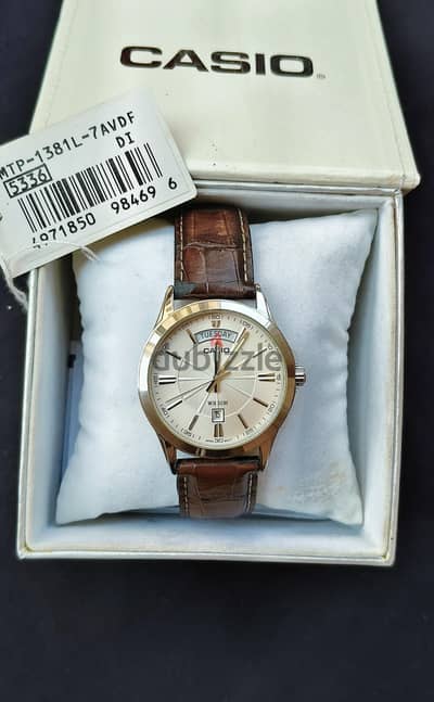 ساعة كاسيو casio MTP-1381 اصلية بالعلبة و الاوراق حالة ممتازة