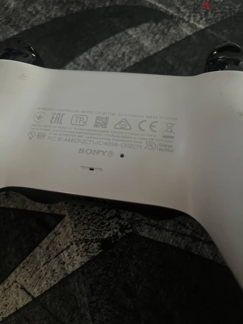 DualSense Wireless Controller For PlayStation 5 - White 1