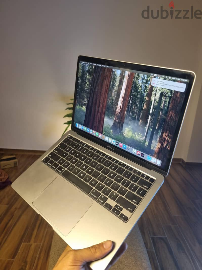MacBook air  used like new 1
