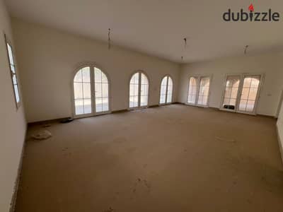 Luxury villa for sale with a very special view in Hyde Park, New Cairo