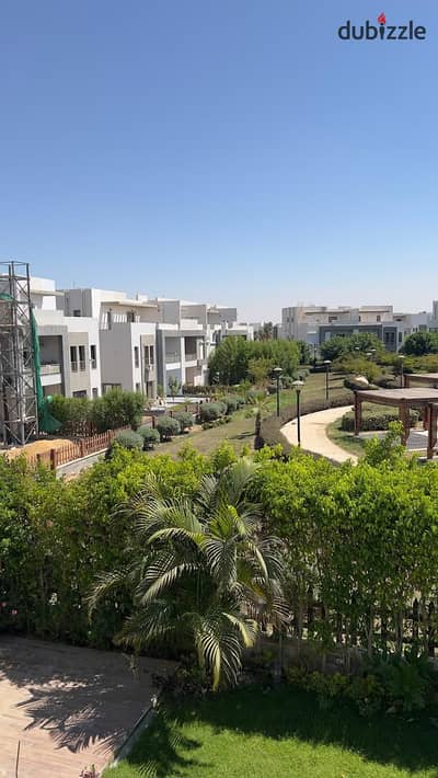 للبيع فيلا  استاند الون كمبوند وصال  فيوز الشروق امام الجامعه البريطانيه
