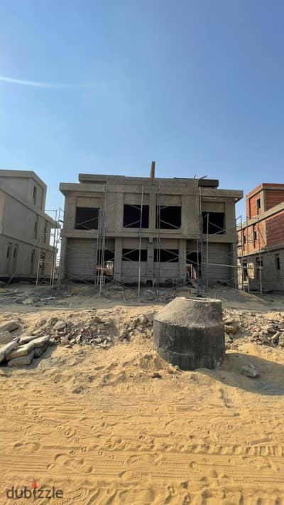 Twin House للبيع على وصلة دهشور مباشرة