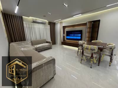 شقة اول سكن تشطيب و فرش فندقي للايجار بجانب الخدمات بالرحاب