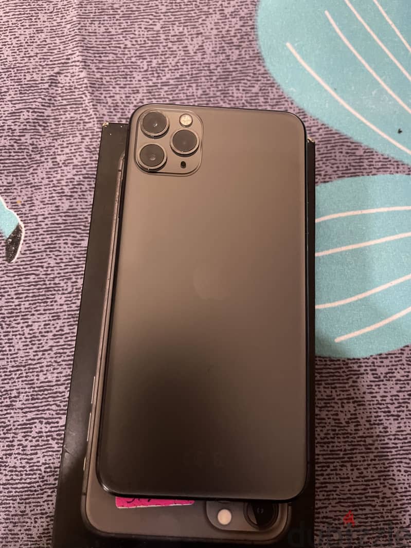 Apple - iPhone 11 Pro Max 5