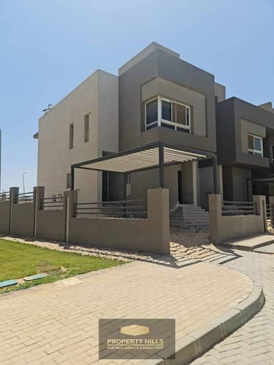 Villa with immediate delivery, large area in the heart of Sheikh Zayed next to Al-Rabwa in Etapa
