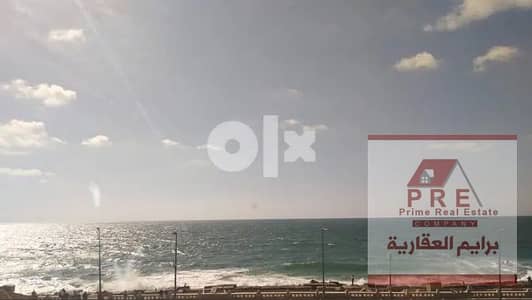 Apartment for sale in Miami, 5 blocks from the sea - hotel-style entrance - 5 rooms