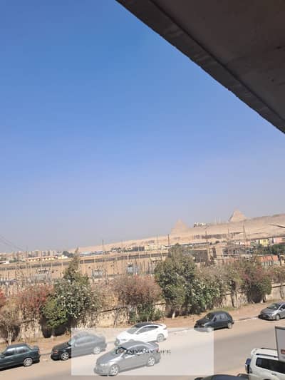 The Pyramids View for Residential Rental 165m Distinctive Facade Very Old Full Meters