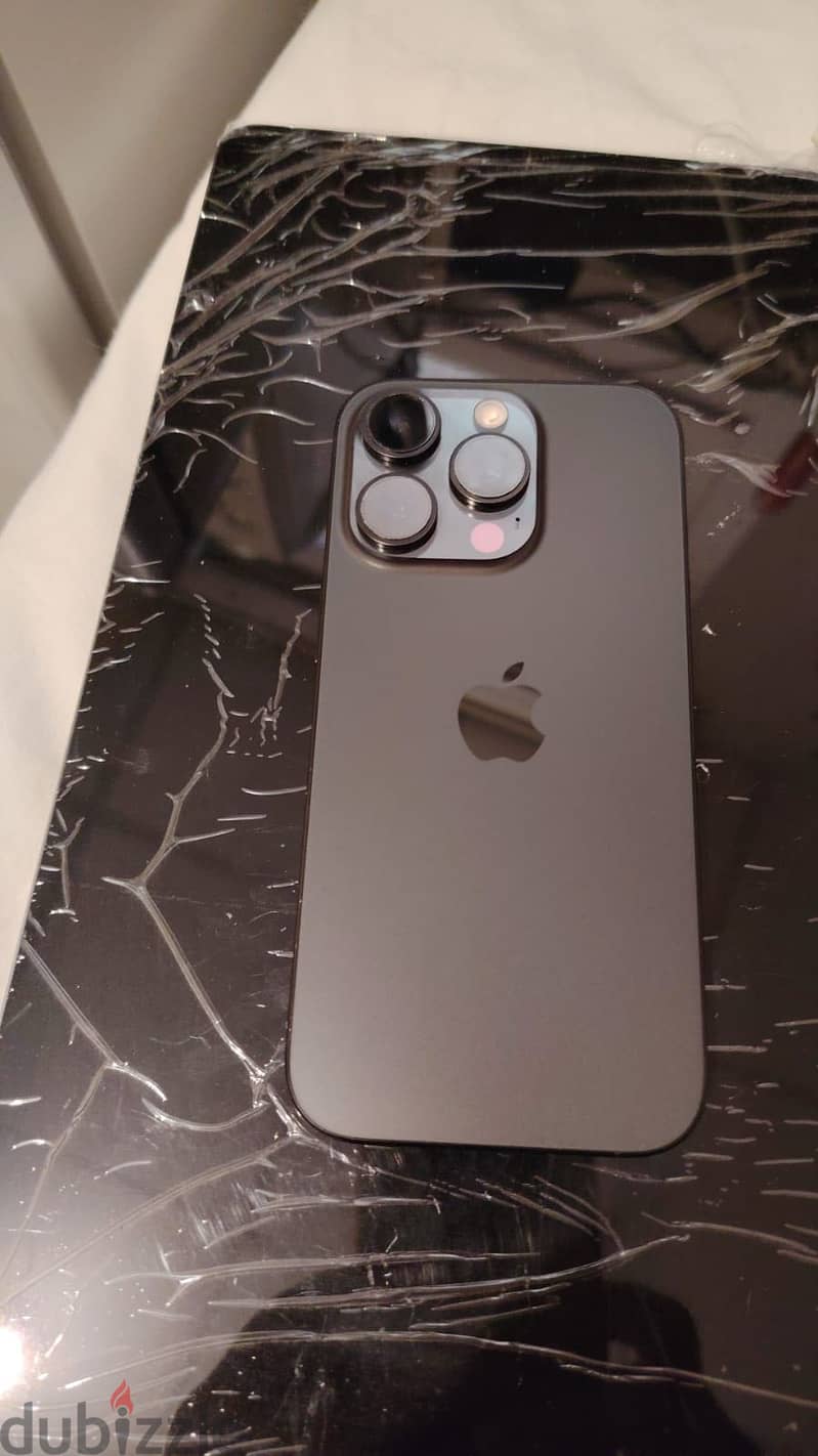Apple - iPhone 16 Pro 1