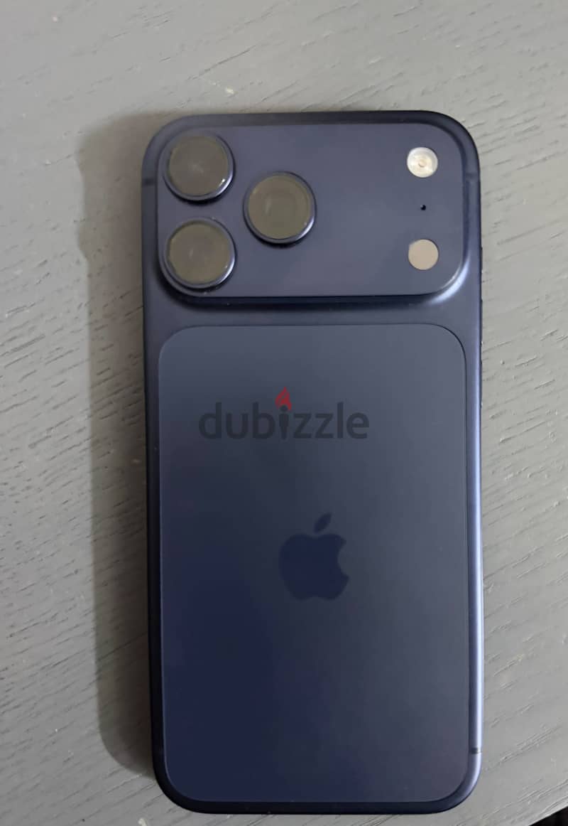 Apple - iPhone 17 Pro Max 1