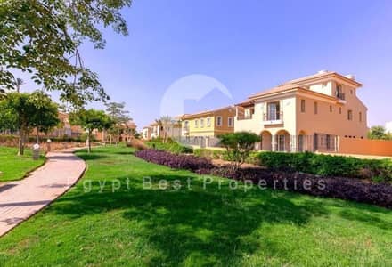 Golden Square, New Cairo. Seconds from Road 90 and minutes from AUC.