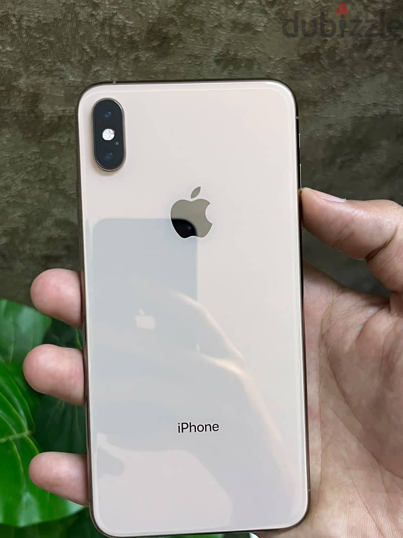 iphone xs max 4