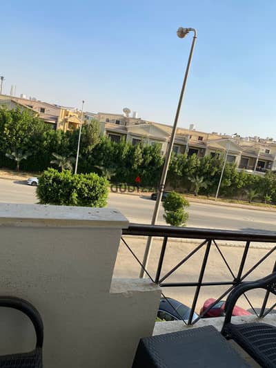 فرصة مميزة للبيع في التجمع الخامس كمبوند عربية