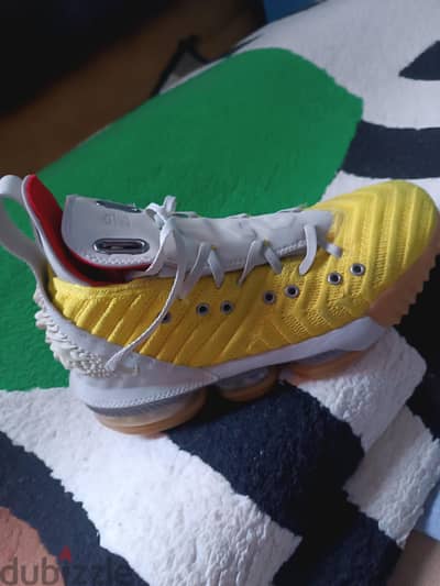 Nike LeBron 16 harlem yellow size 38.5 = 22.5 cm