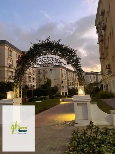 very prime location ivilla garden for sale in mountain view hydepark New Cairo ready to move