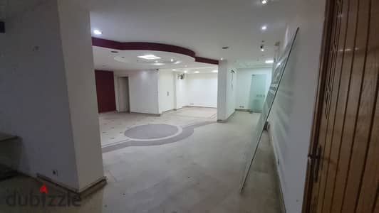Shop for rent in Heliopolis, suitable for all types of business activities.