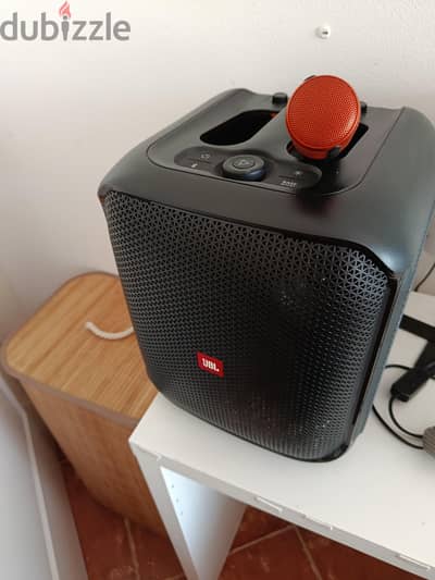 JBL PartyBox On-The-Go + Wireless Microphone – Excellent Condition