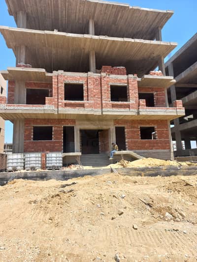 A perfect apartment in the North Rehab area inside a mini compound of 166 meters
