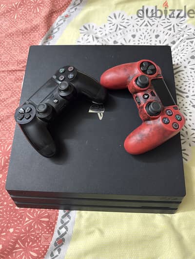 Playstation 4 pro 1tb &17 game& 2controllers