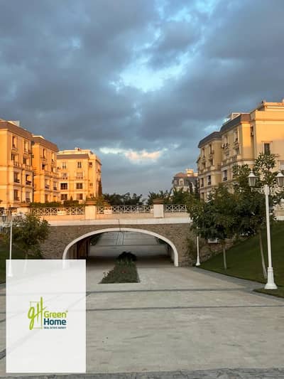 A prime penthouse for sale in mounatain view hydepark New Cairo
