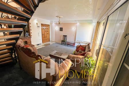 Licensed furnished duplex apartment for rent – direct sea view