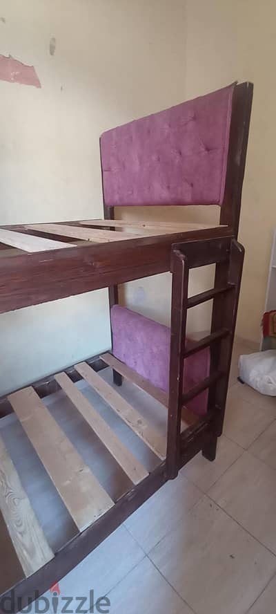 سرير بدورين