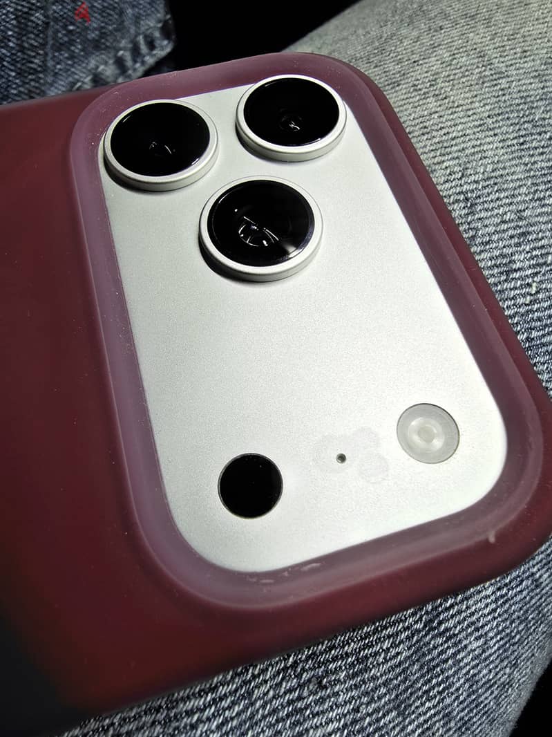 Apple - iPhone 17 Pro Max 1