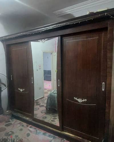دولاب عمولة +تسريحة