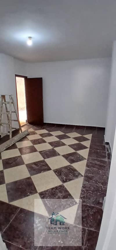 Apartment for sale at a bargain price in Sheikh Zayed – District 13, Neighborhood 4.