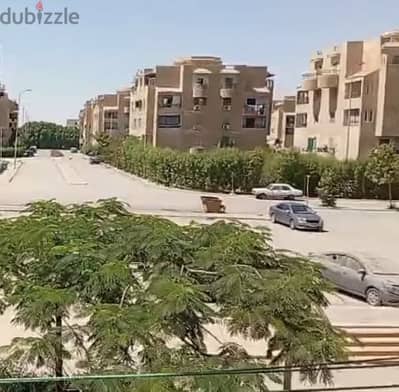 شقه للبيع في كومباند إطلالة