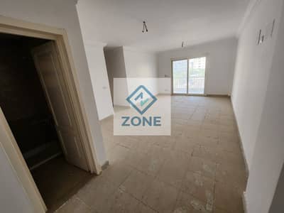 Apartment for sale at a special price in Madinaty 116m open street view first occupancy prime location B10