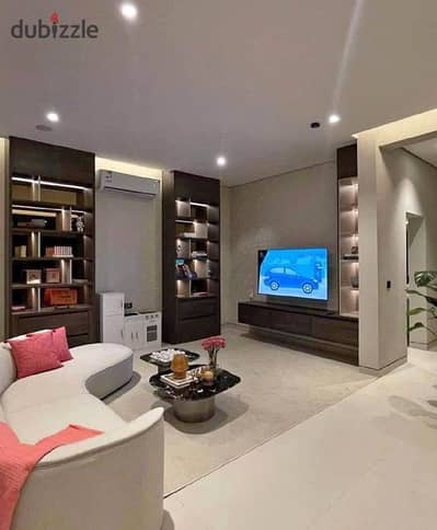 Receive your apartment overlooking the landscape in a prime location in the Fifth Settlement right next to the American University and Hyde Park