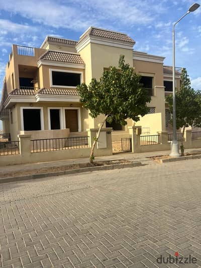 Sفيلا 295م + 75م جاردن جاهزة للاستلام الفوري وبأفضل تصميم للبيع في سراي مدينة المستقبل SARAI Mostakbal City