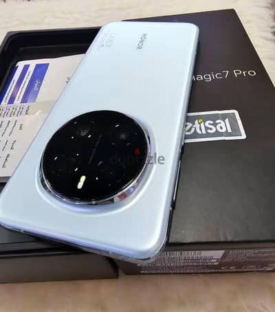 لون مميز سماوي هونر honor magic 7 pro ضمان محلي للبدل ب iPhone 16. s25