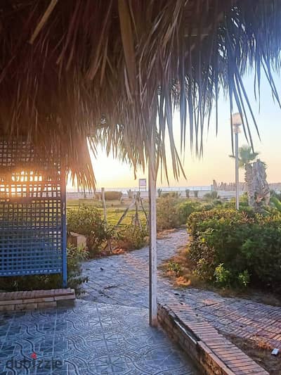 Studio for rent in Morqya, First row by the sea