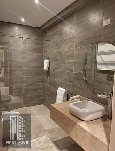 Apartment for sale in the Fifth Settlement, immediate delivery, fully finished, located next to Hyde Park, available for installment and cash discount.