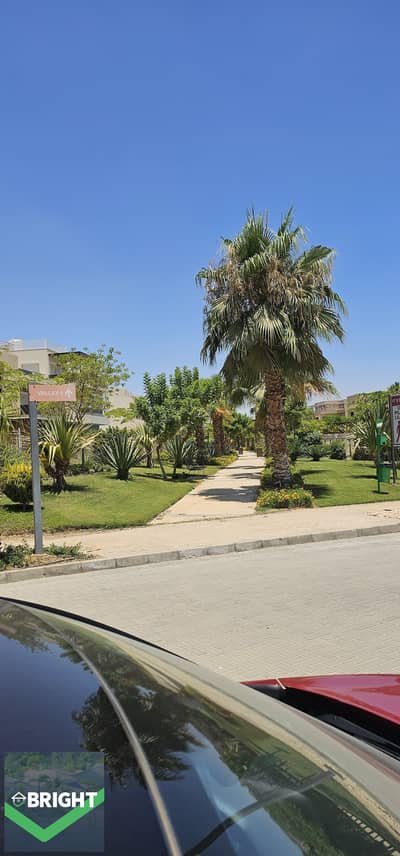 فيلا | نصف تشطيب ثلاث غرف نوم واستلام فوري | 195 متر وأرض 286 متر وروف 81.55 متر | ذا كراون